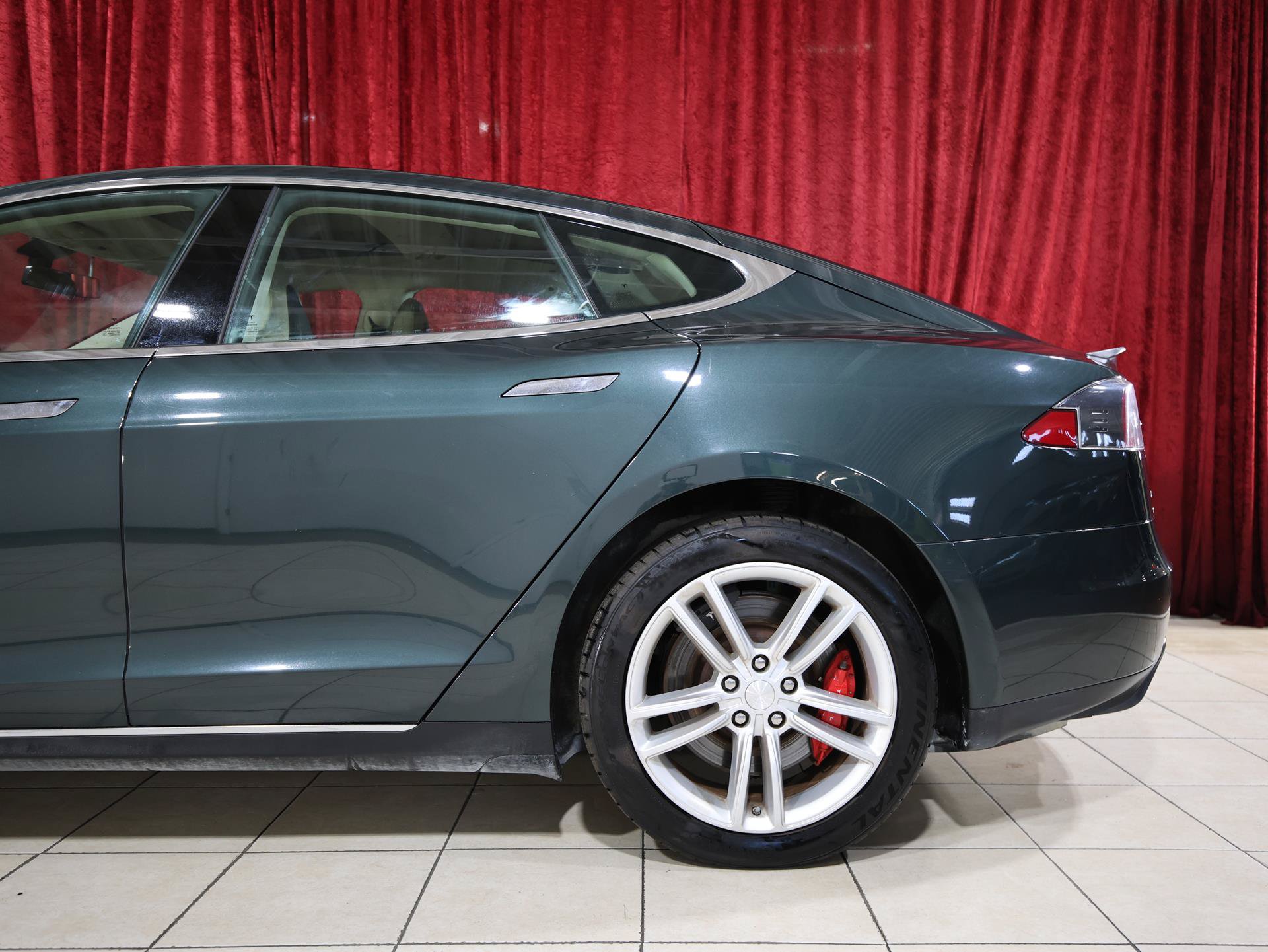 Used 2014 Tesla Model S 85 RWD image 6
