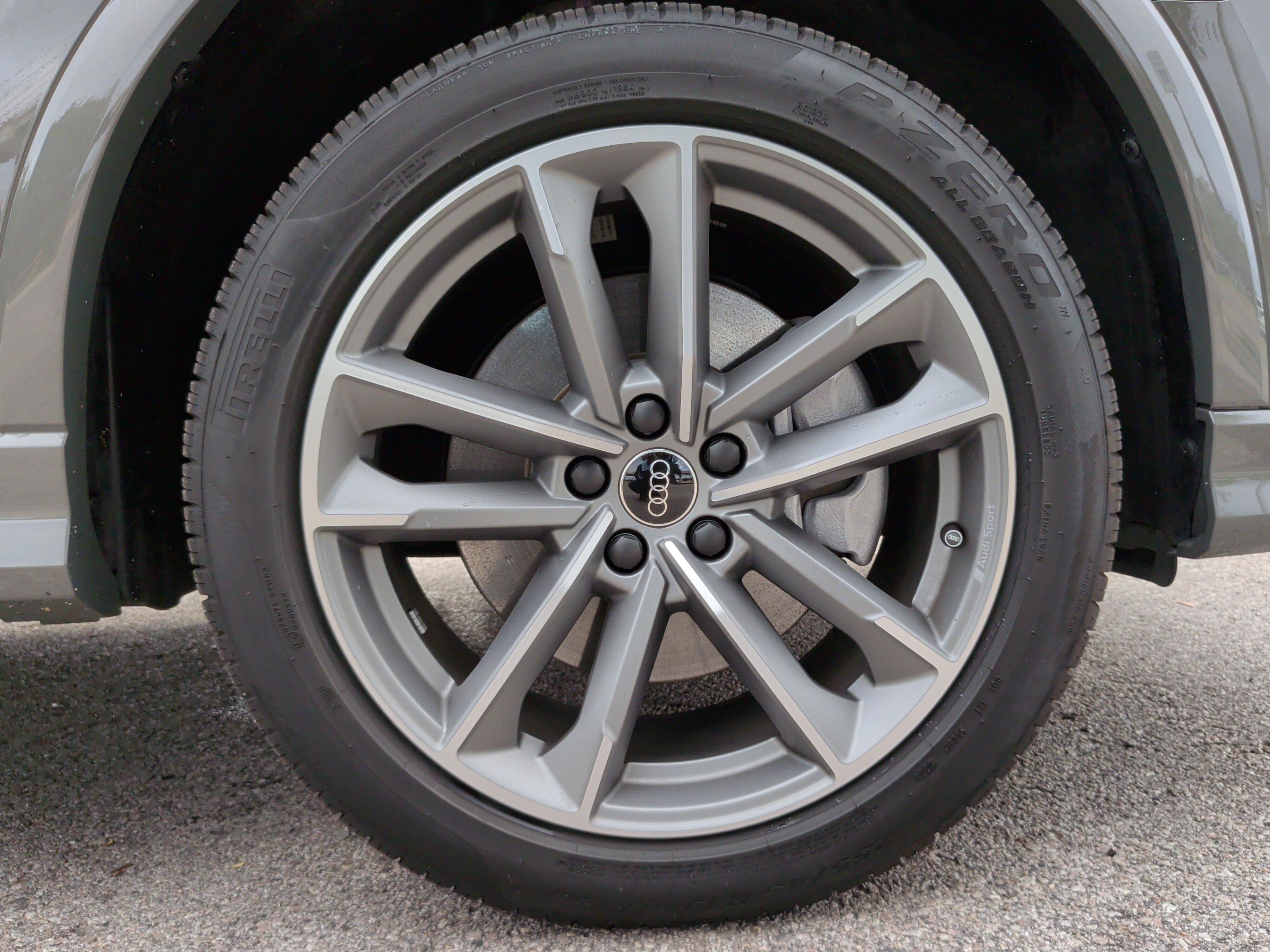 Used 2024 Audi Q3 2.0T Premium Plus AWD/4WD image 16