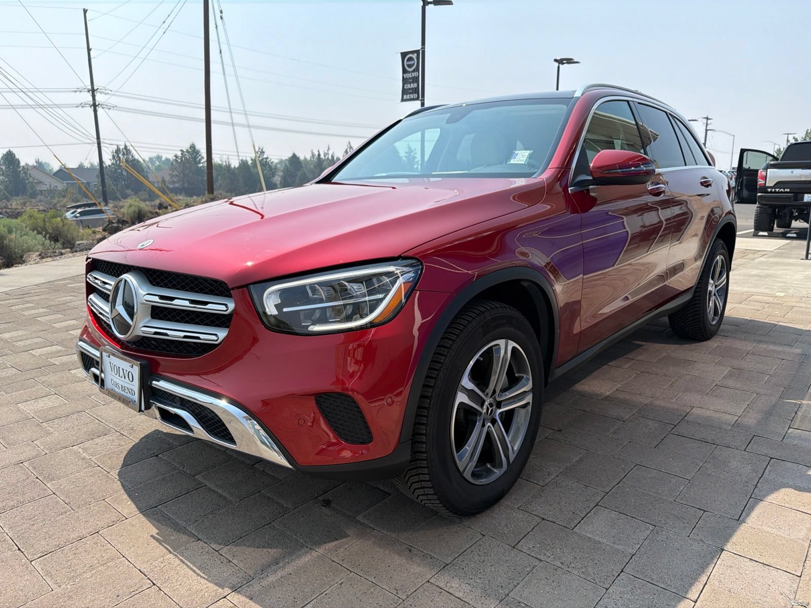 Used 2021 Mercedes-Benz GLC 300 4MATIC image 4