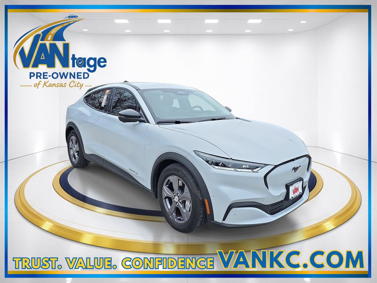 Used 2023 Ford Mustang Mach-E Select w/ Comfort Package Lite image 3