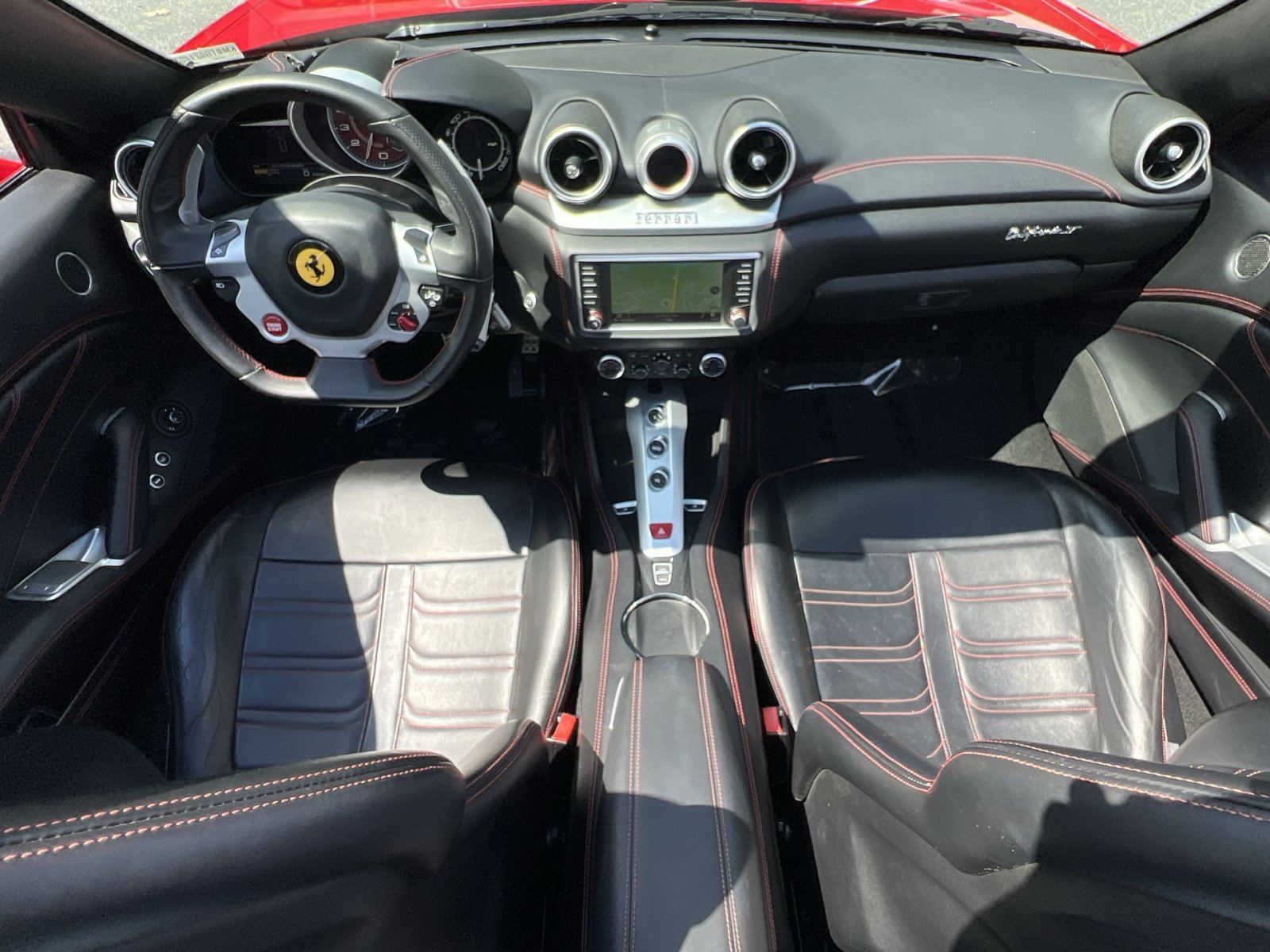 Used 2016 Ferrari California T RWD image 13