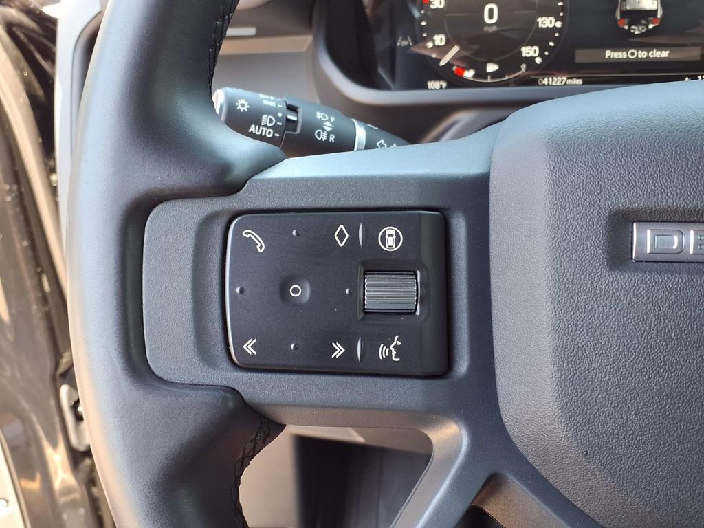 Used 2024 Land Rover Defender 110 X-Dynamic SE AWD/4WD image 38