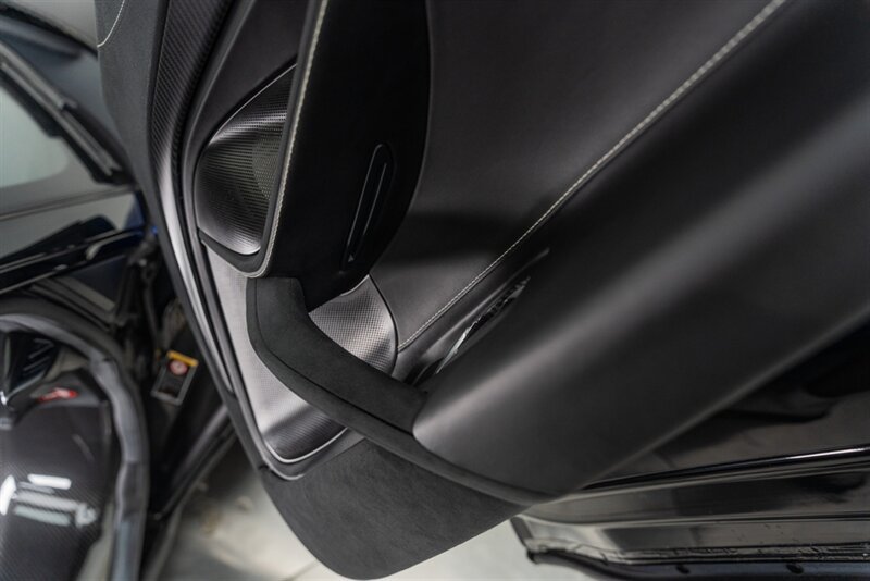 Used 2024 McLaren 750S Spider RWD image 61
