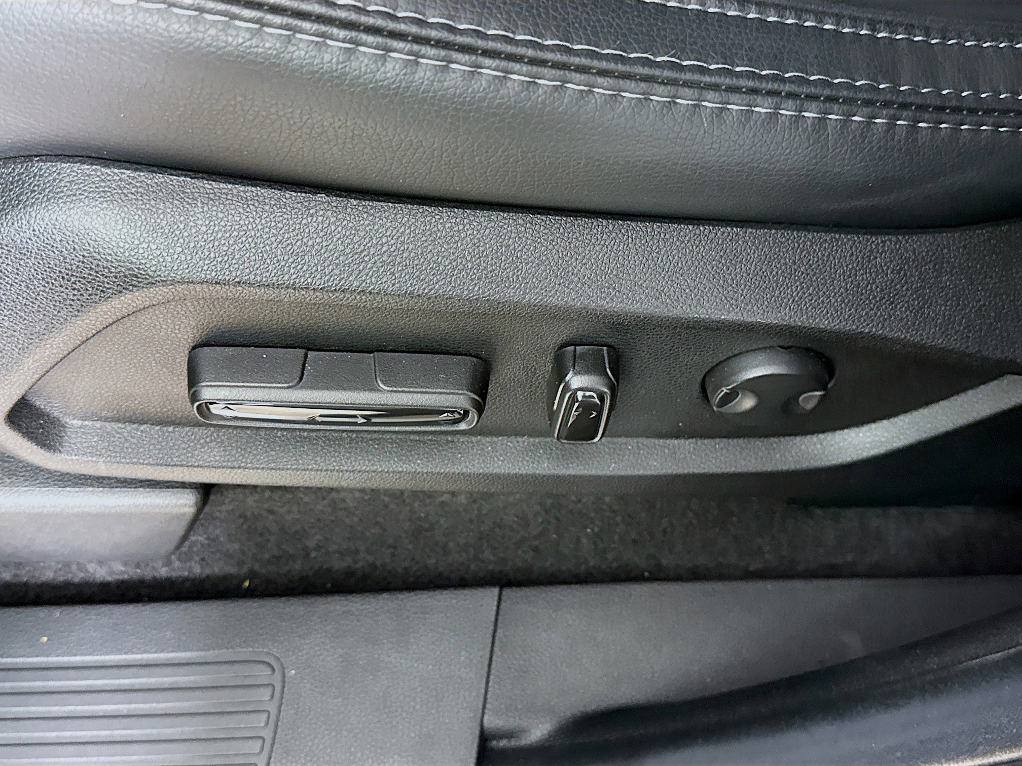 Certified 2025 Honda Pilot Touring image 24