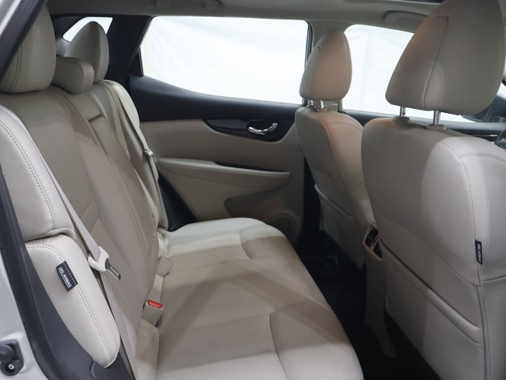 Used 2022 Nissan Rogue Sport SL w/ Premium Package image 13