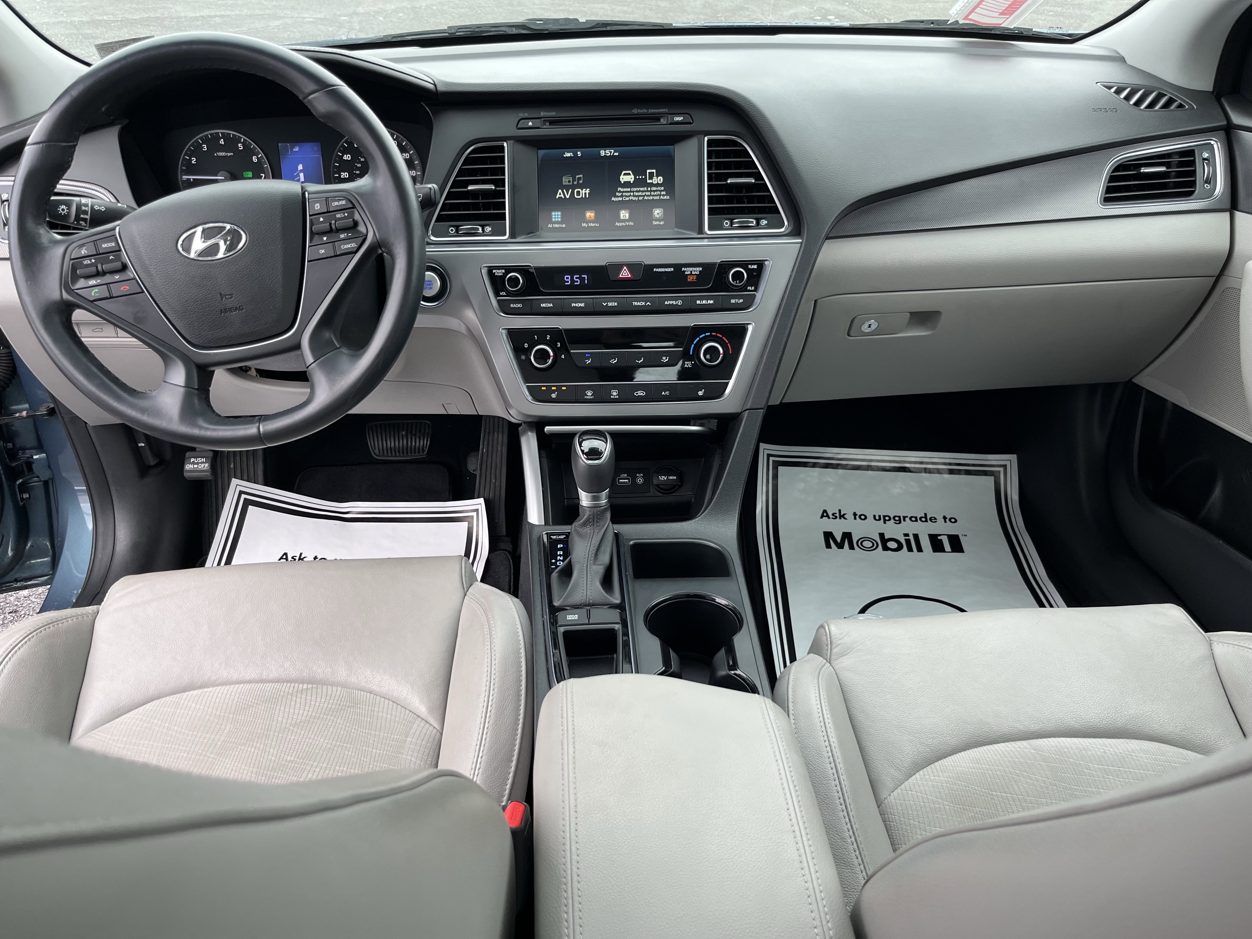 Used 2017 Hyundai Sonata Sport w/ Value Edition Package 02 image 15