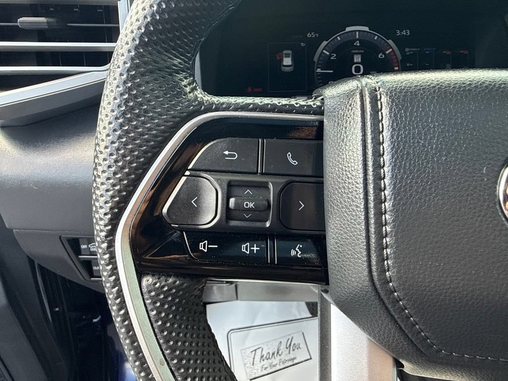 Used 2024 Toyota Sequoia Platinum AWD/4WD image 22