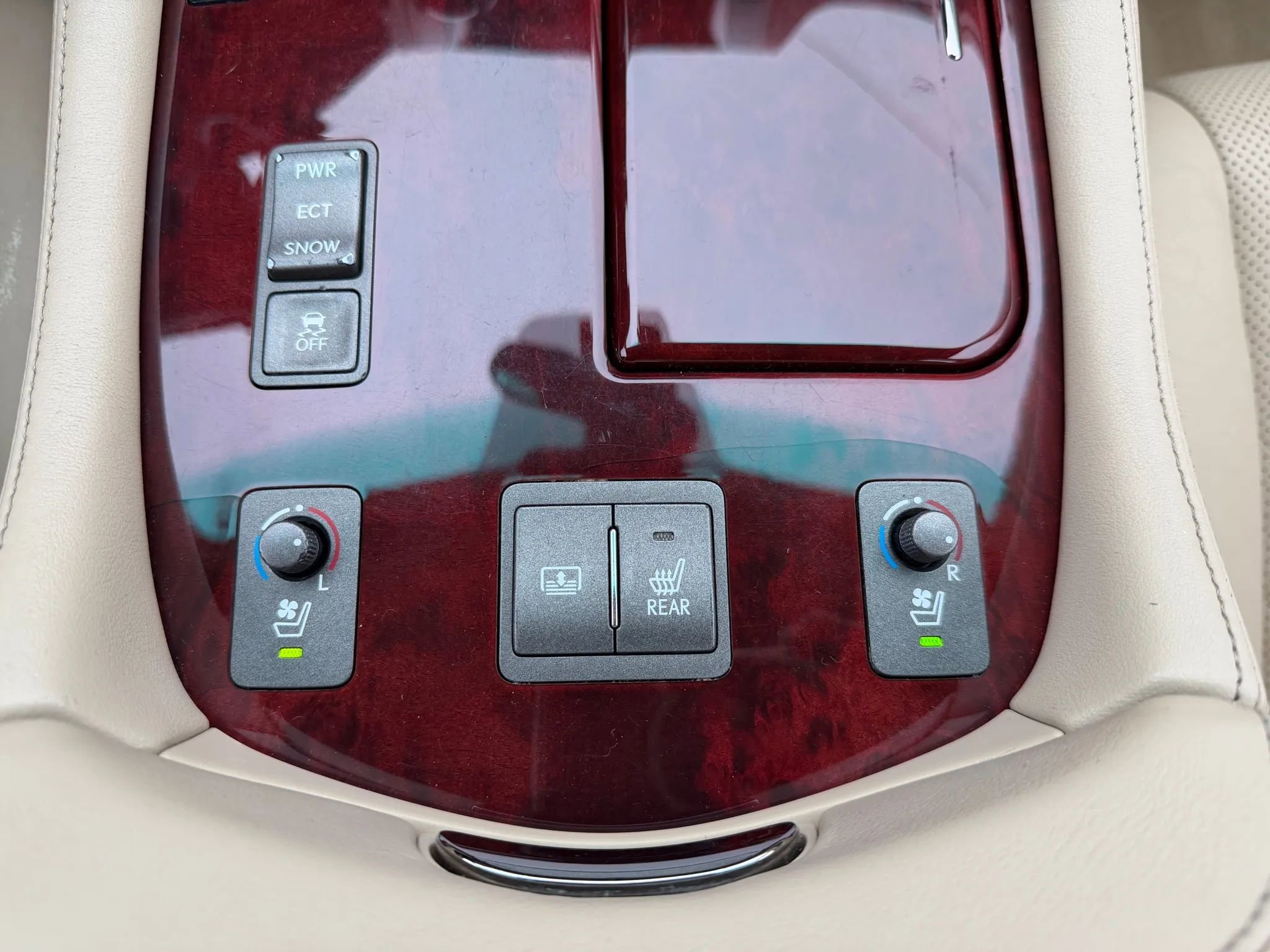 Used 2008 Lexus LS 460 L image 20