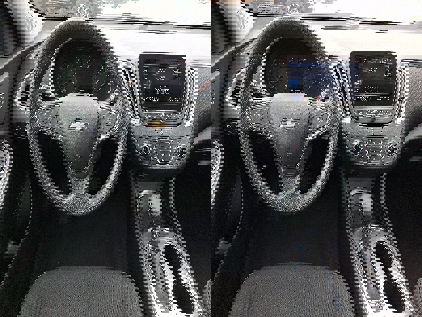 Used 2024 Chevrolet Malibu LT FWD image 11