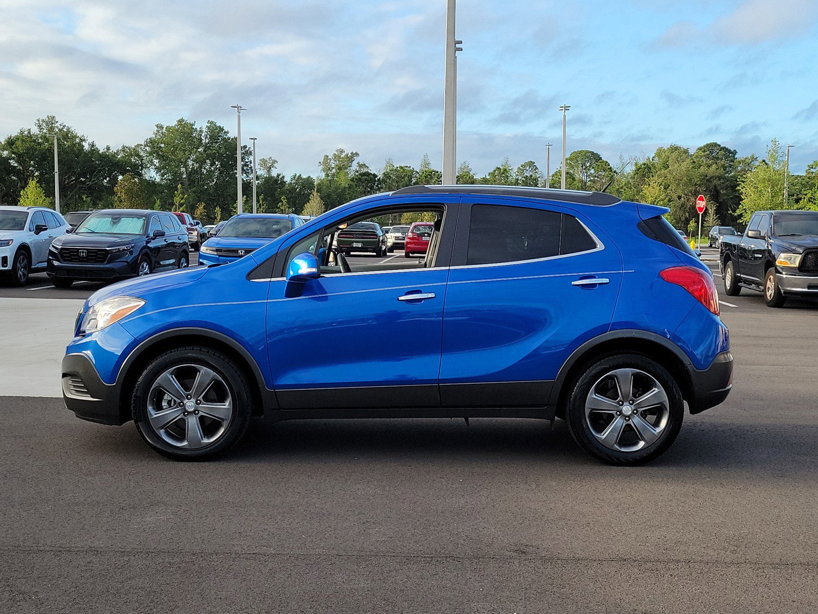 Used 2014 Buick Encore FWD image 4