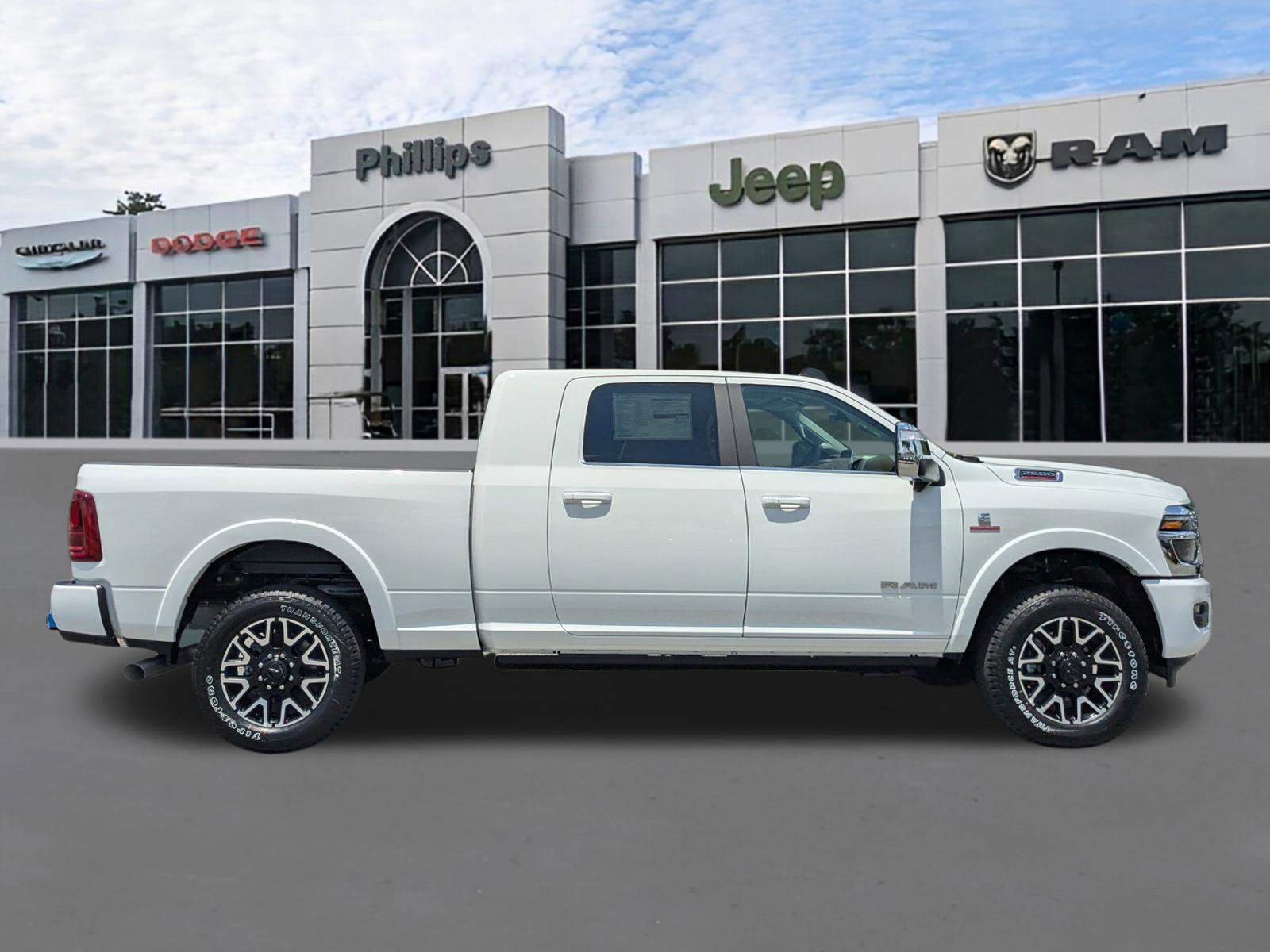 New 2026 RAM 2500 Limited AWD/4WD image 2