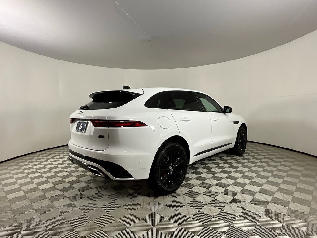 New 2026 Jaguar F-PACE R-Dynamic S image 2