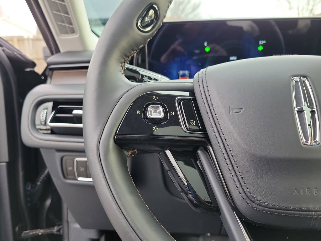 New 2026 Lincoln Aviator Reserve w/ Illumination Package AWD/4WD image 24