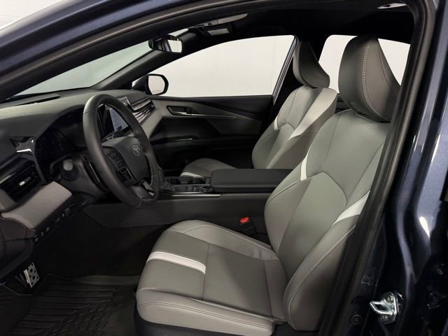 Used 2026 Toyota Camry SE FWD image 14