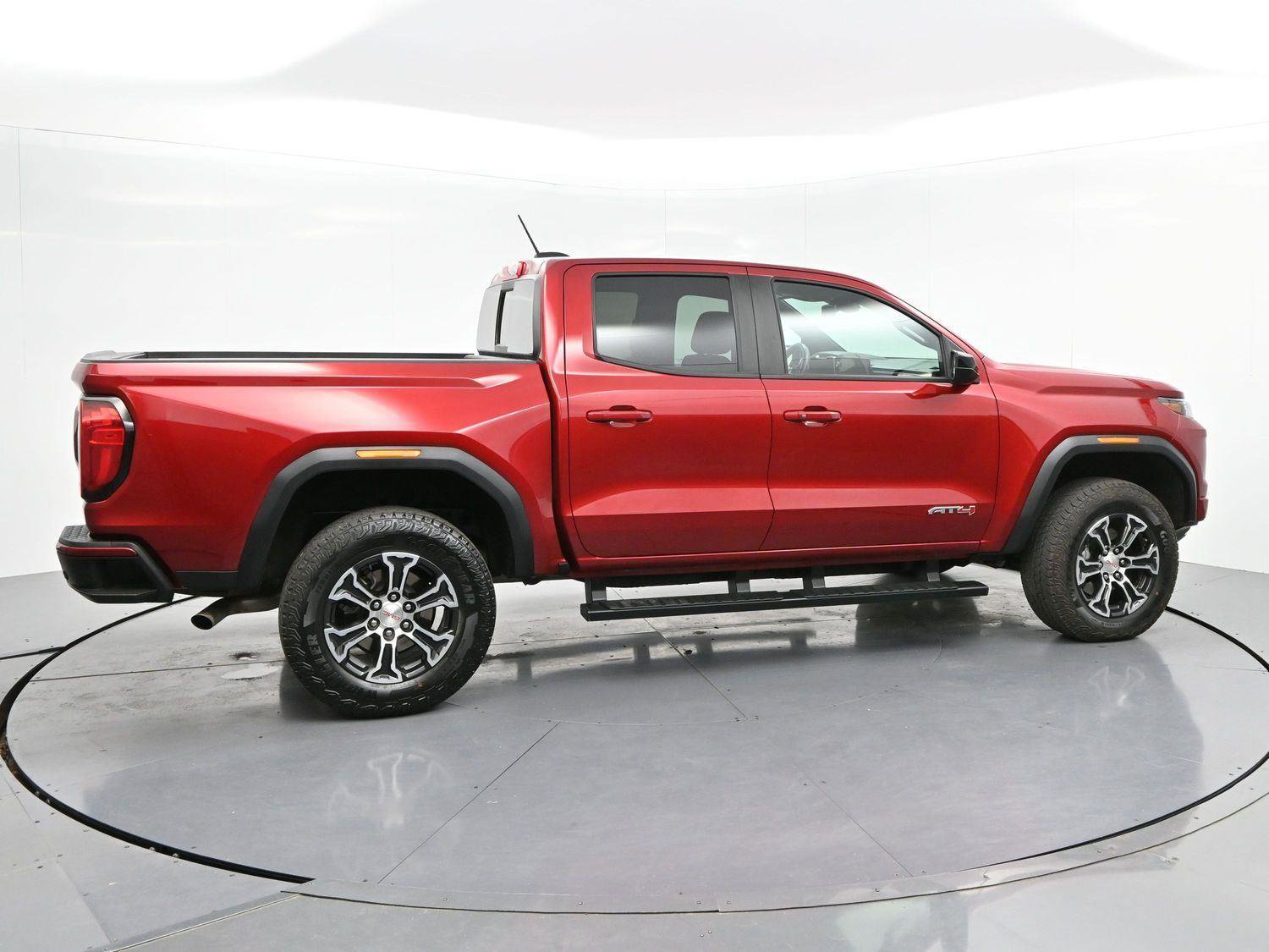 Used 2024 GMC Canyon AT4 w/ Canyon Safety Plus Package AWD/4WD image 8