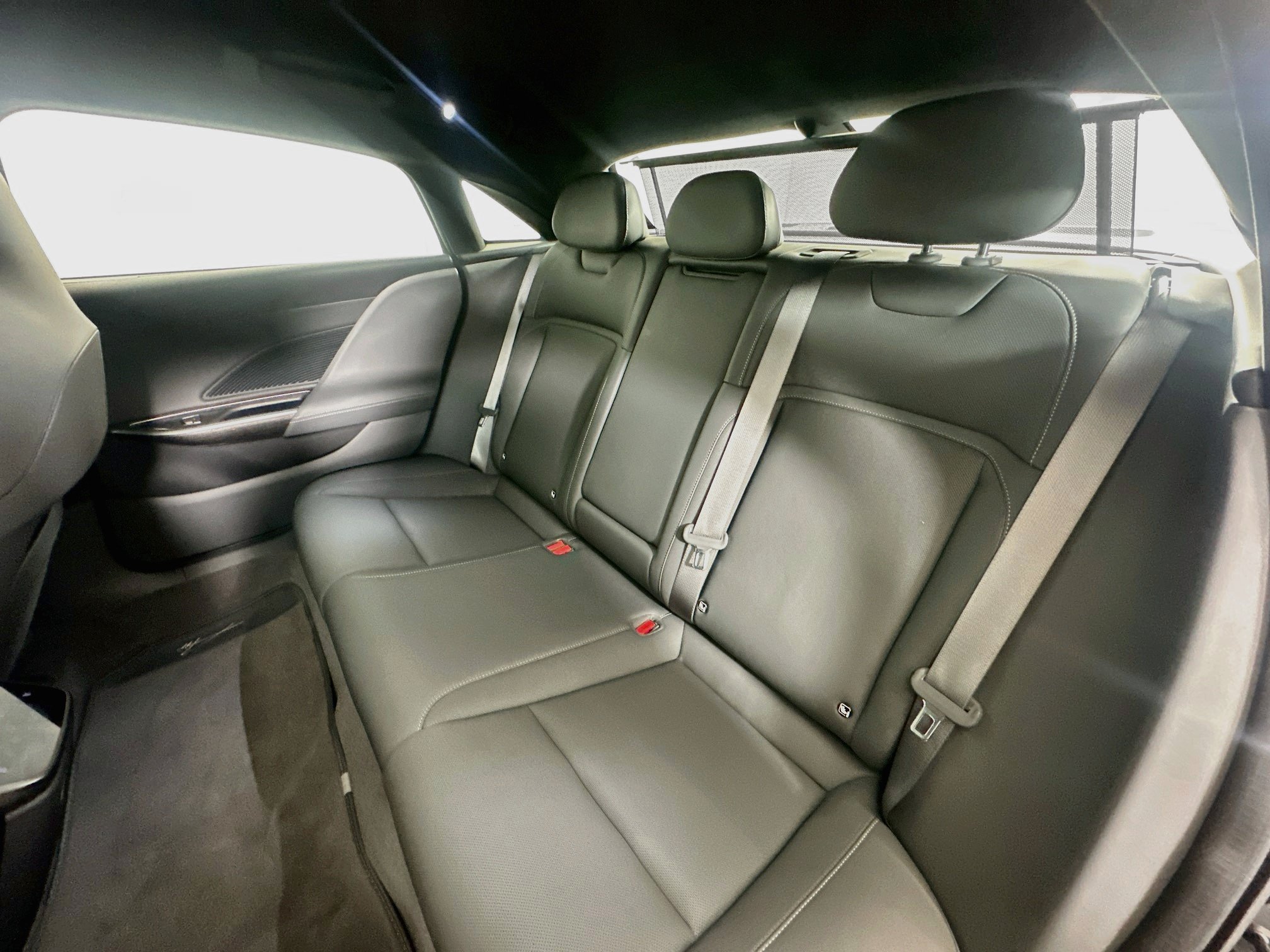 Used 2024 Lucid Air Touring AWD/4WD image 28