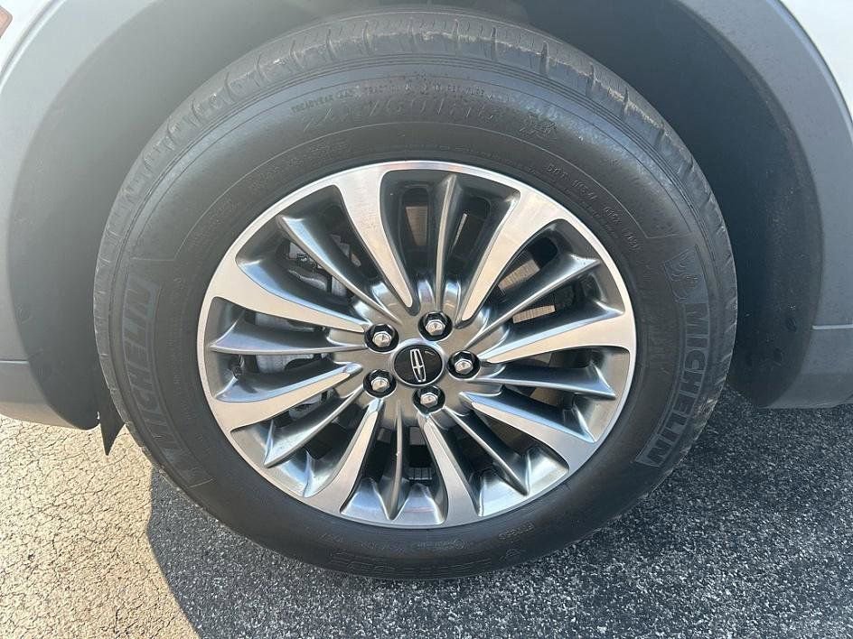 Used 2021 Lincoln Nautilus Reserve image 32