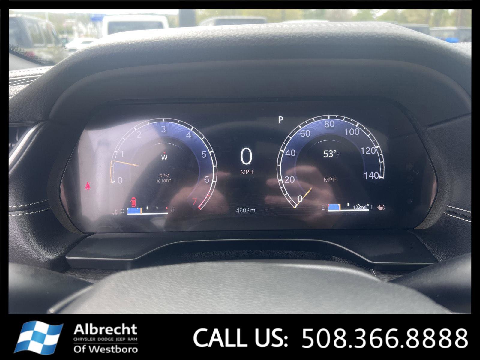 Used 2025 Jeep Grand Cherokee Limited AWD/4WD image 27