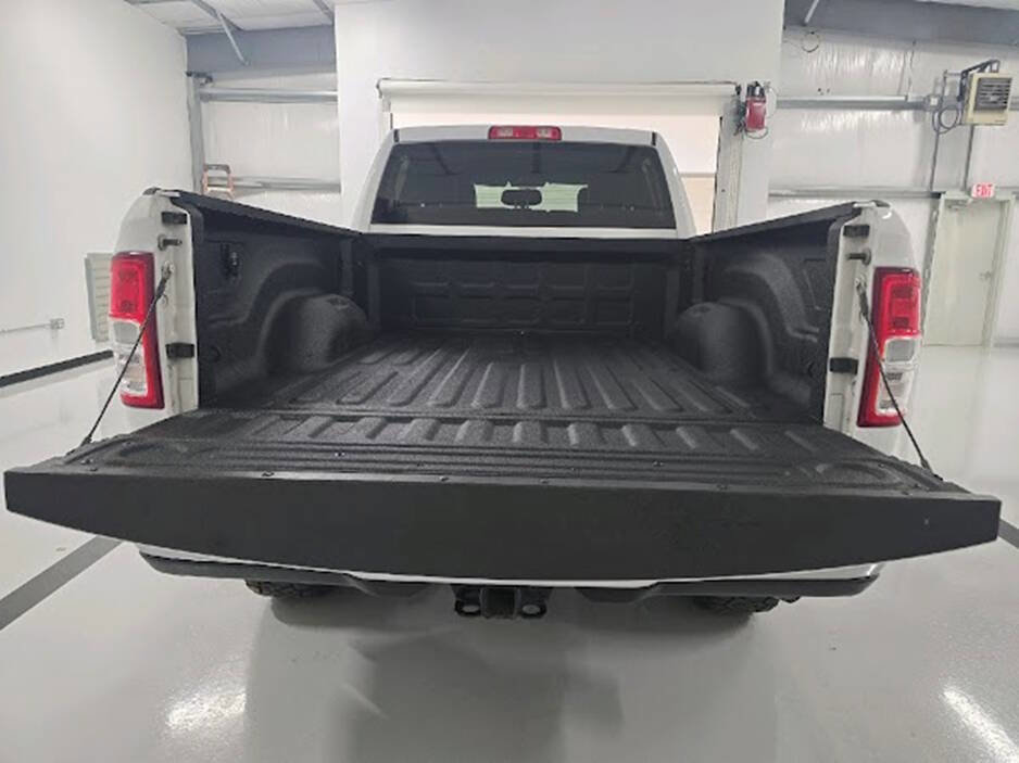 Used 2022 RAM 2500 Tradesman w/ Chrome Appearance Group image 7