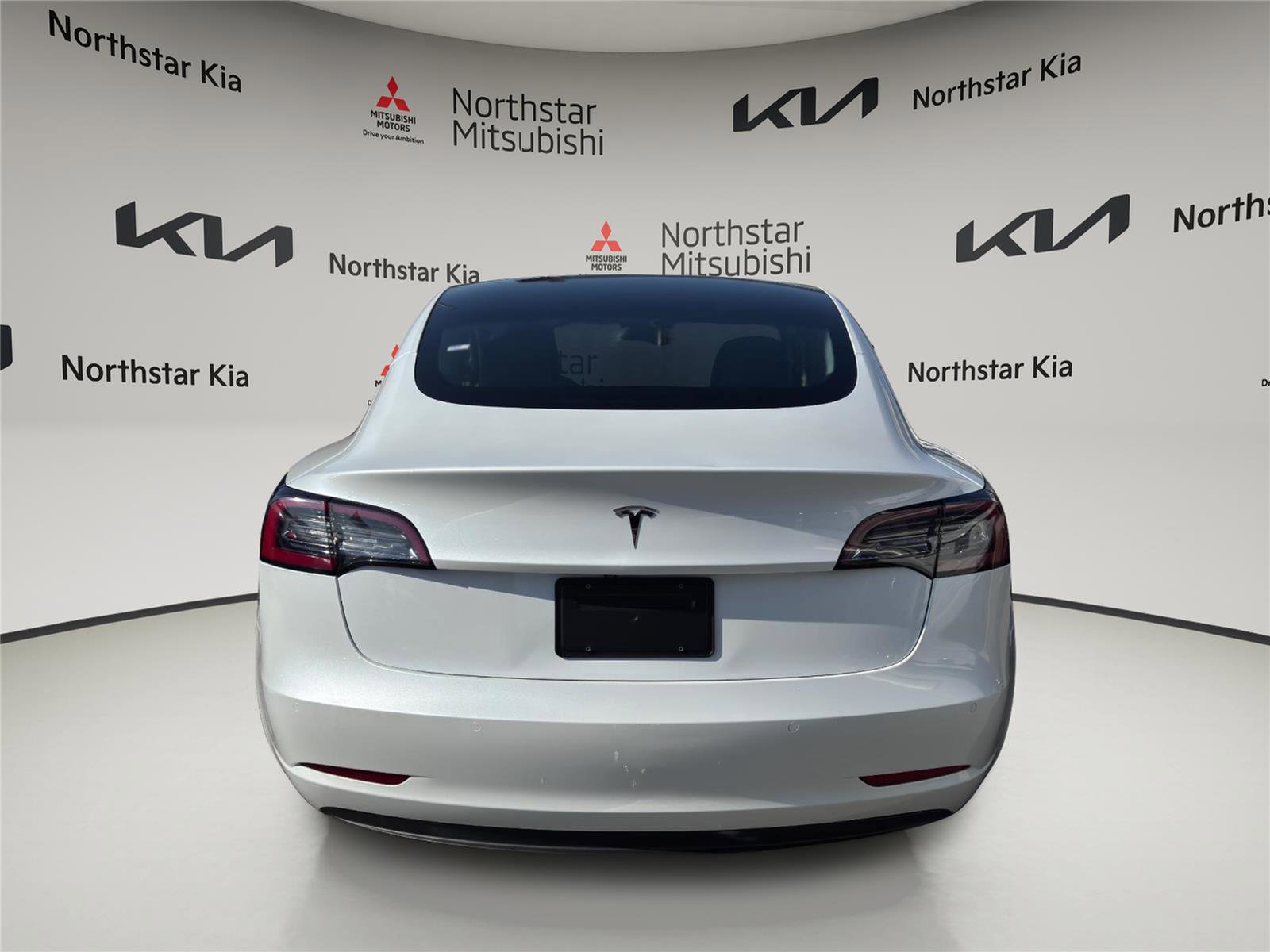 Used 2019 Tesla Model 3 Mid Range image 3