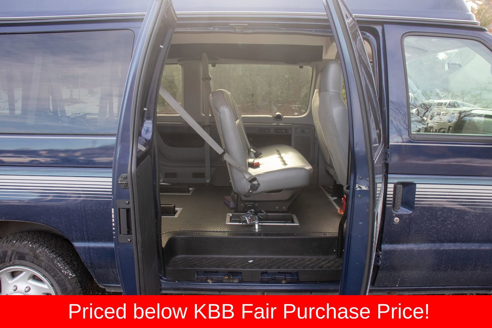 Used 2013 Ford E-350 and Econoline 350 XL w/ PWR Windows & Locks Group image 14