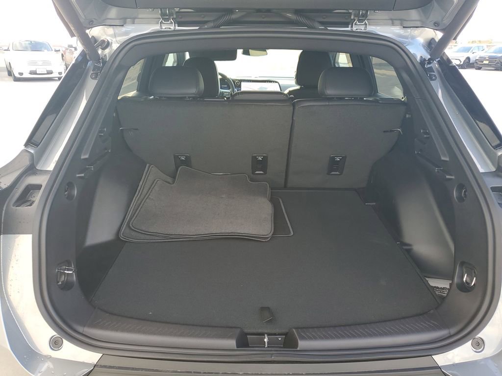 New 2026 Chevrolet Equinox EV LT image 8