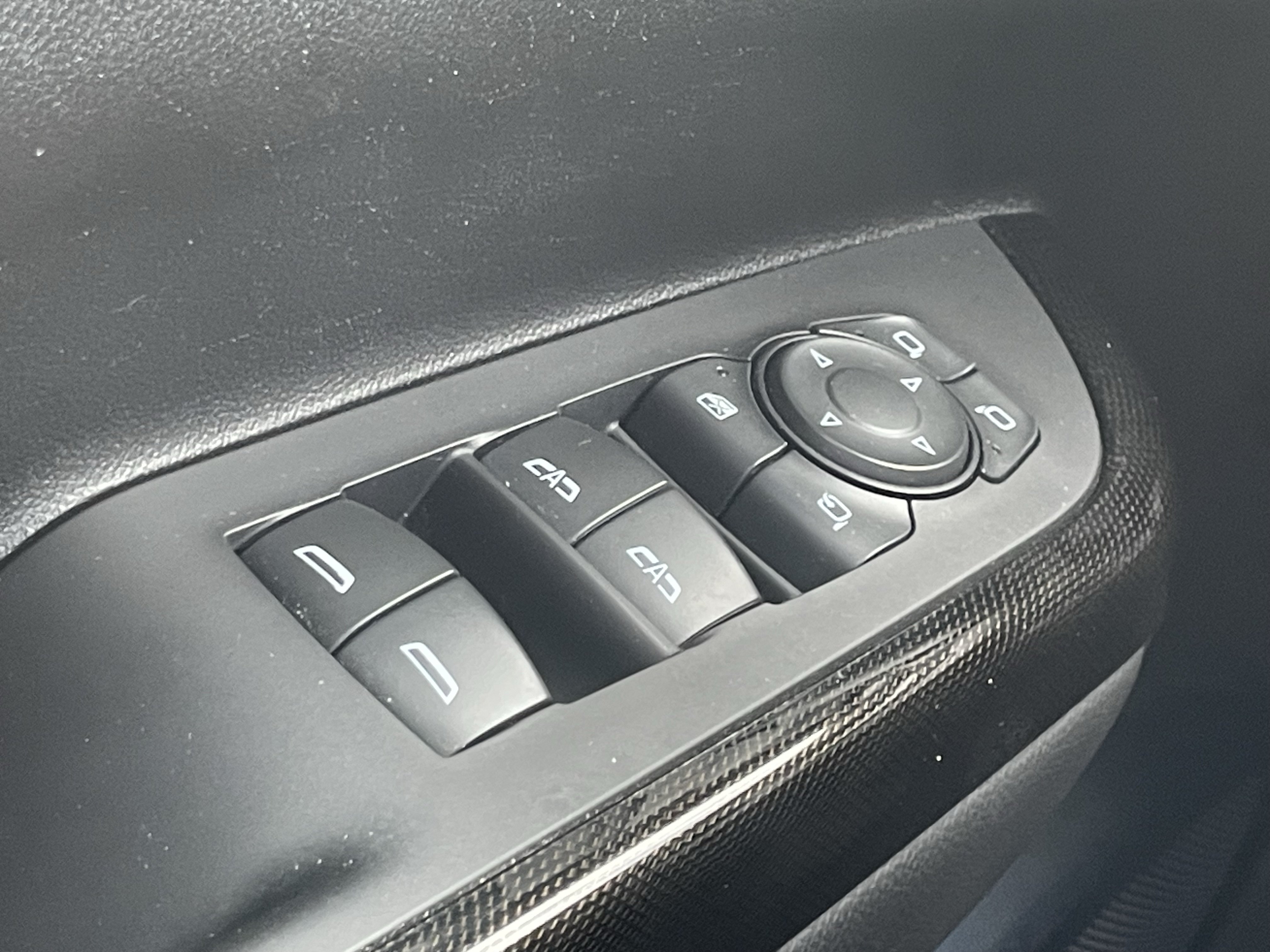 Used 2023 GMC Acadia AT4 w/ Preferred Package AWD/4WD image 17
