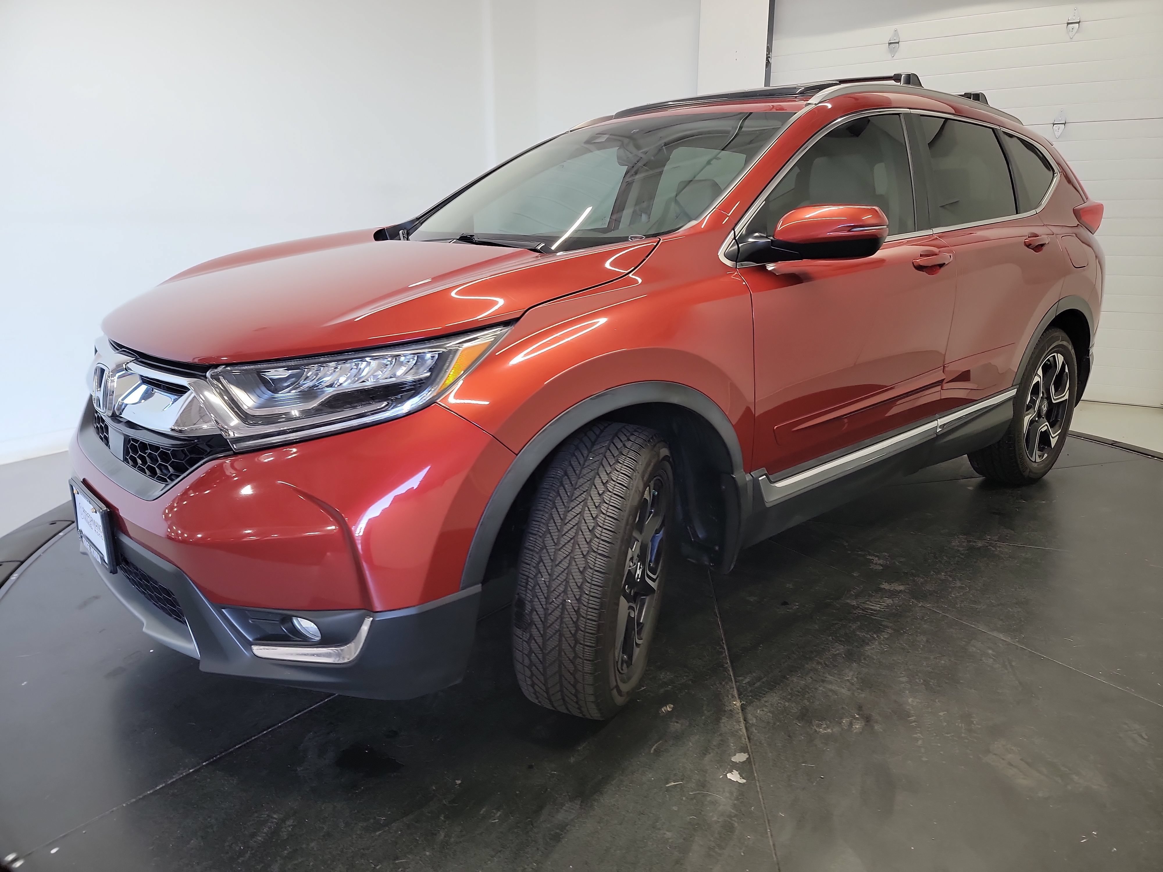 Used 2018 Honda CR-V Touring image 3
