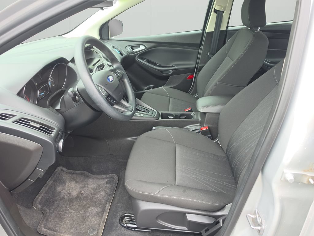 Used 2016 Ford Focus SE FWD image 14