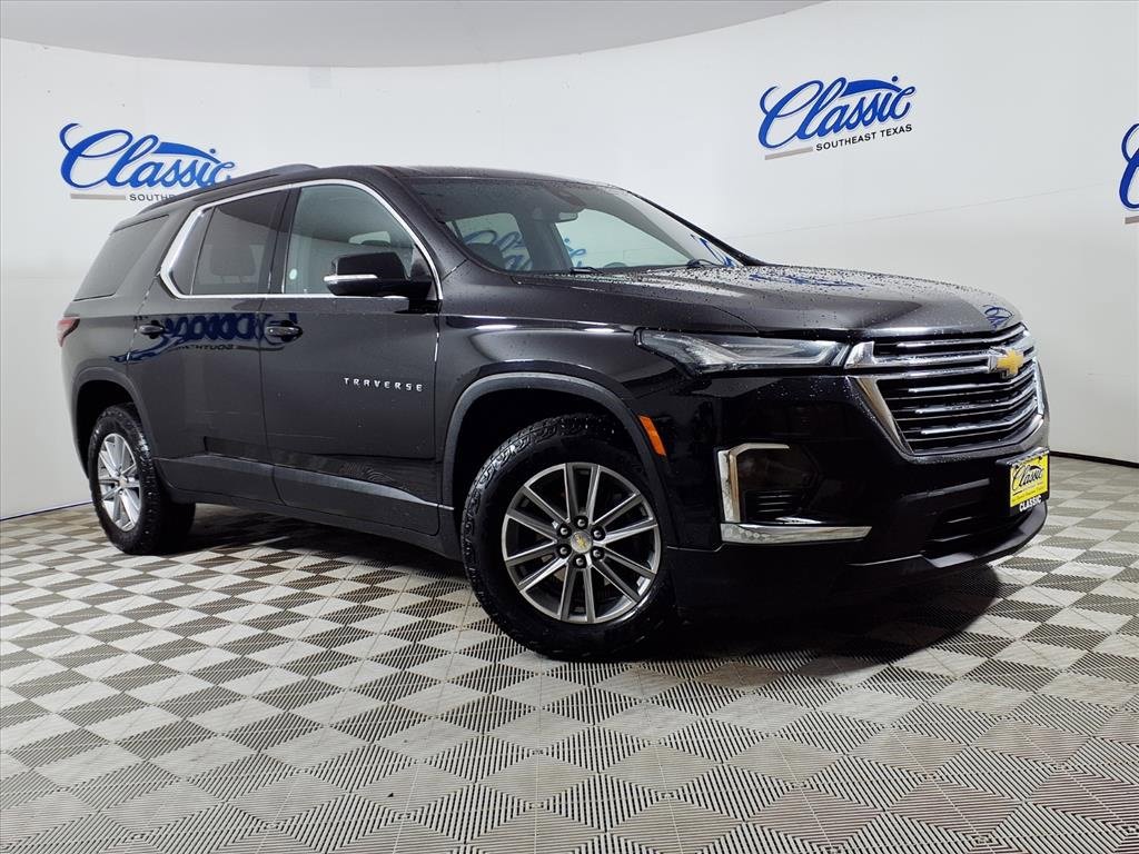 Used 2022 Chevrolet Traverse LT video 1