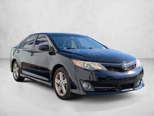 Used 2014 Toyota Camry SE FWD image 3