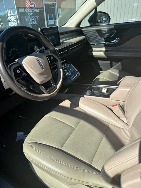 Used 2021 Lincoln Corsair AWD w/ Equipment Group 101A image 11