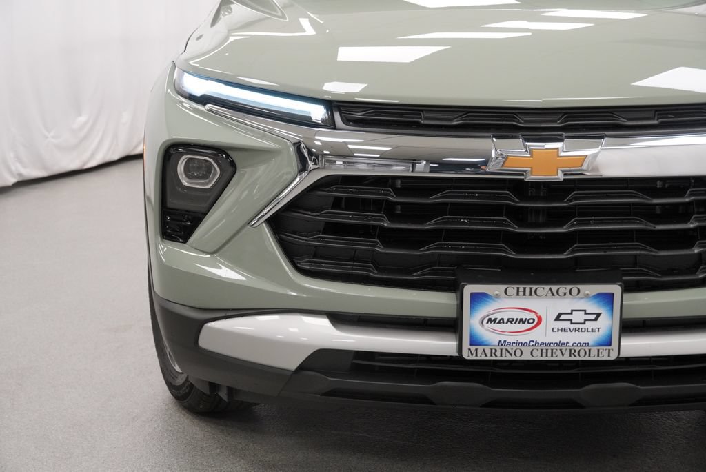 New 2026 Chevrolet TrailBlazer LT w/ LT Cold Weather Package FWD image 32