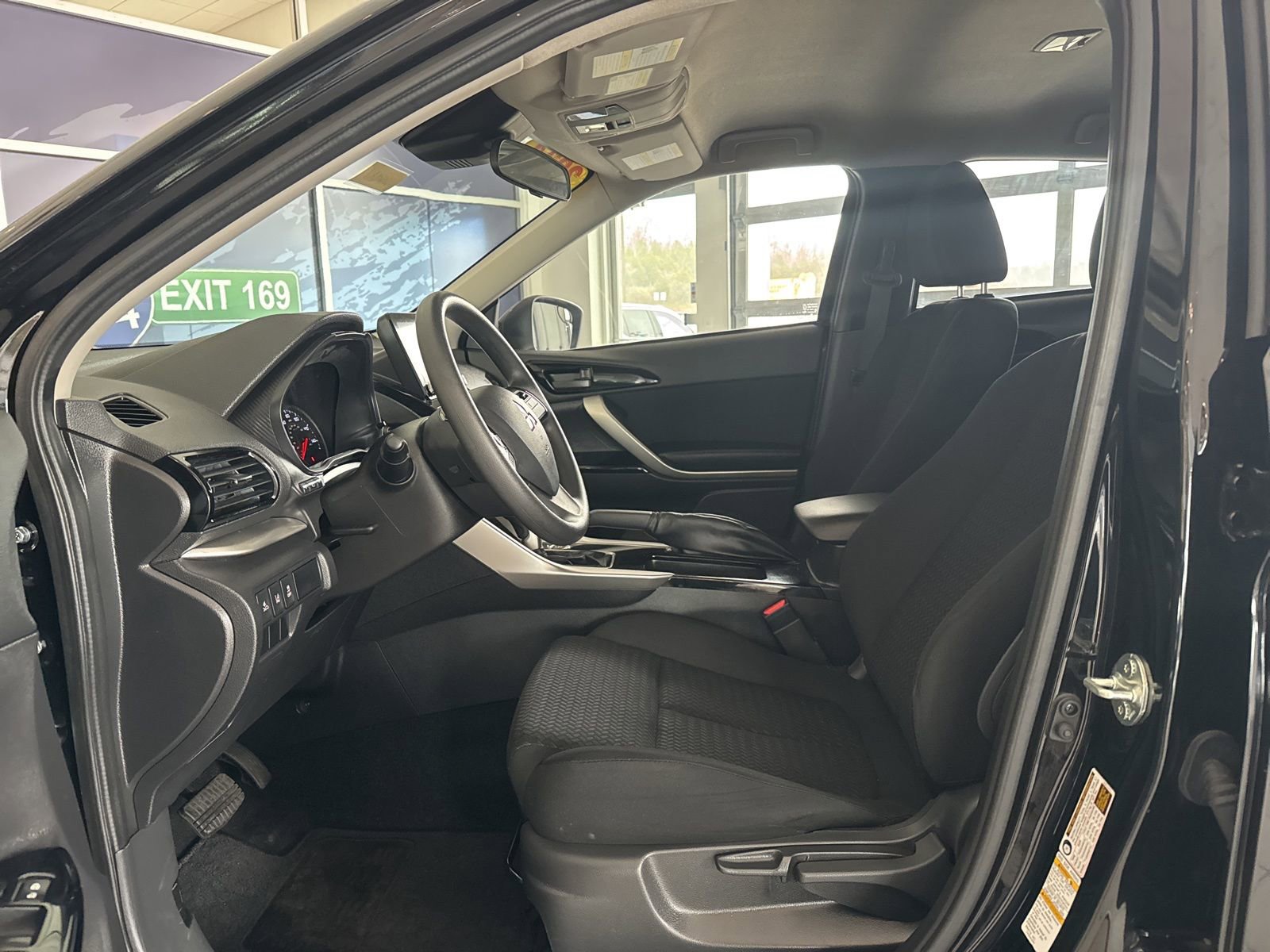 Used 2024 Mitsubishi Eclipse Cross LE image 19