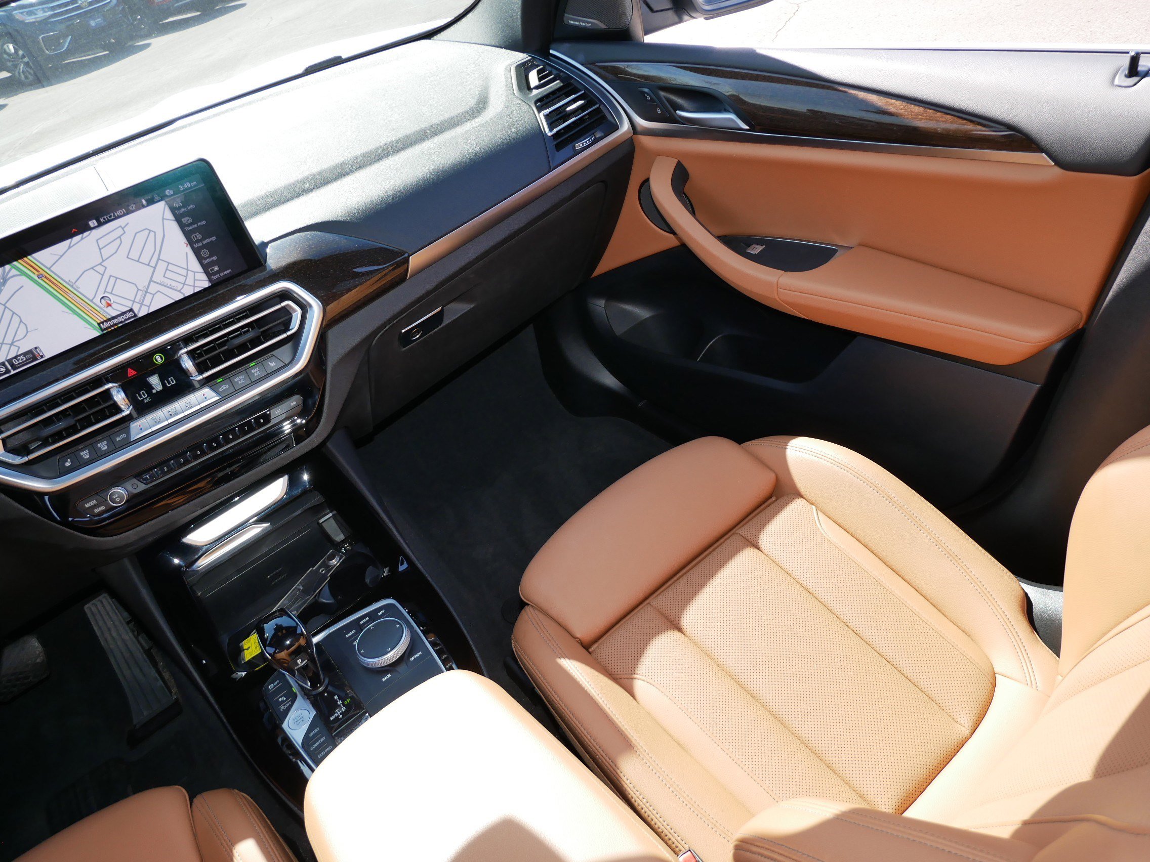 Used 2023 BMW X3 xDrive30i w/ Premium Package image 11