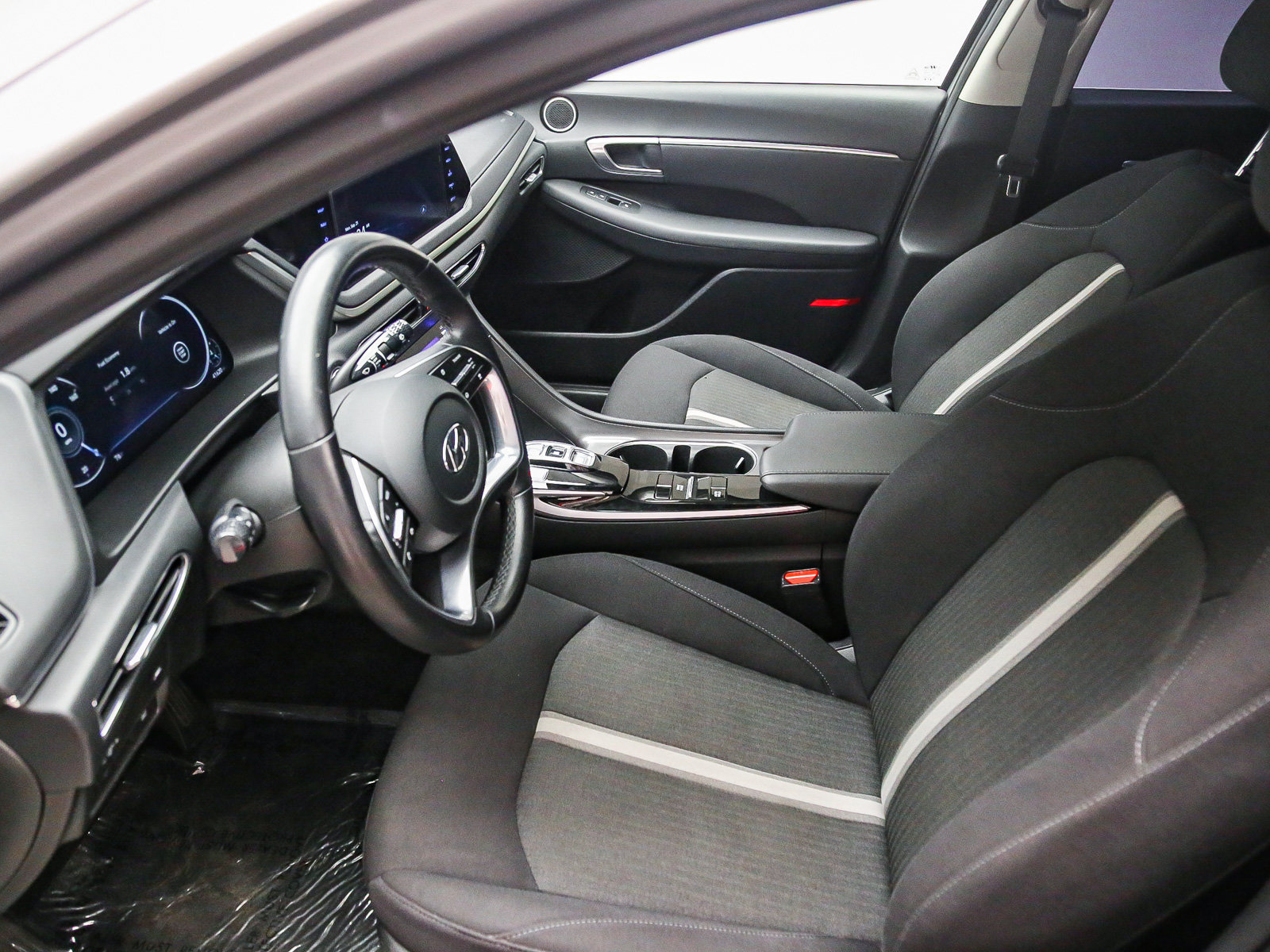 Used 2023 Hyundai Sonata SEL w/ Convenience Package FWD image 18