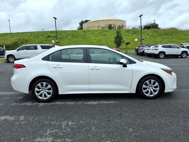 Used 2024 Toyota Corolla LE FWD image 5