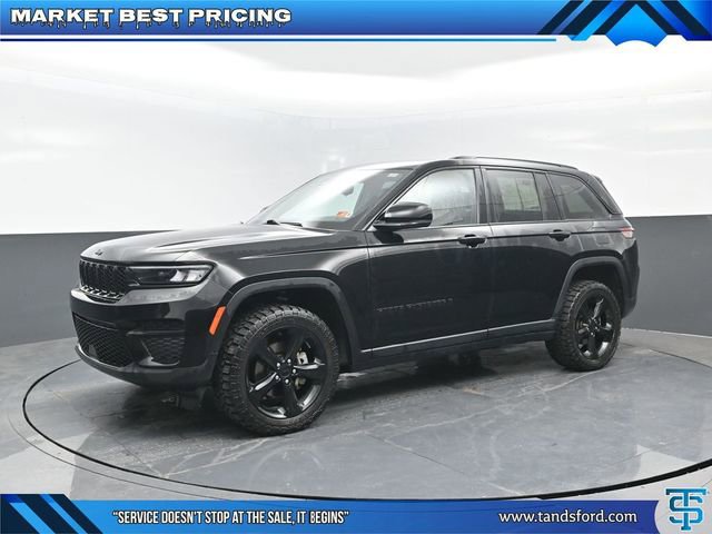 Used 2023 Jeep Grand Cherokee Altitude