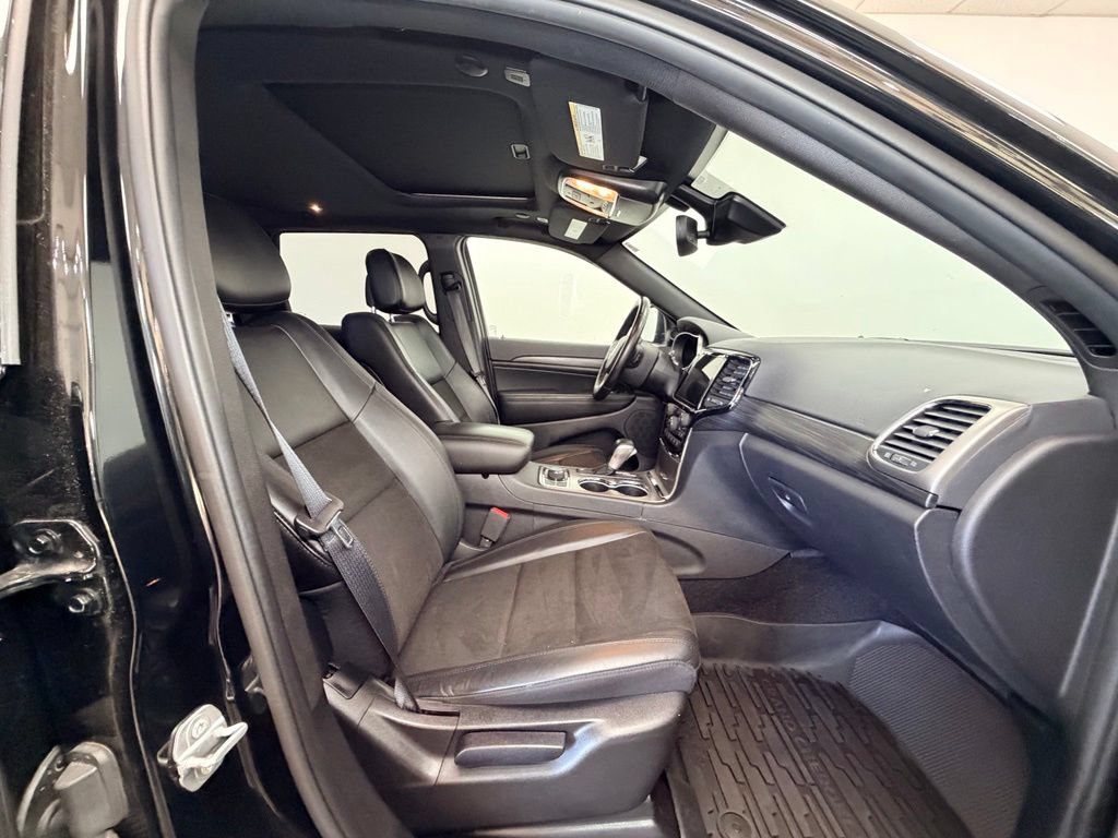Used 2021 Jeep Grand Cherokee Altitude AWD/4WD image 9