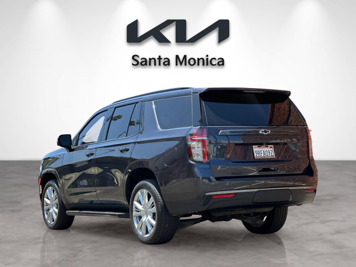 Used 2022 Chevrolet Tahoe RST w/ Luxury Package AWD/4WD image 4