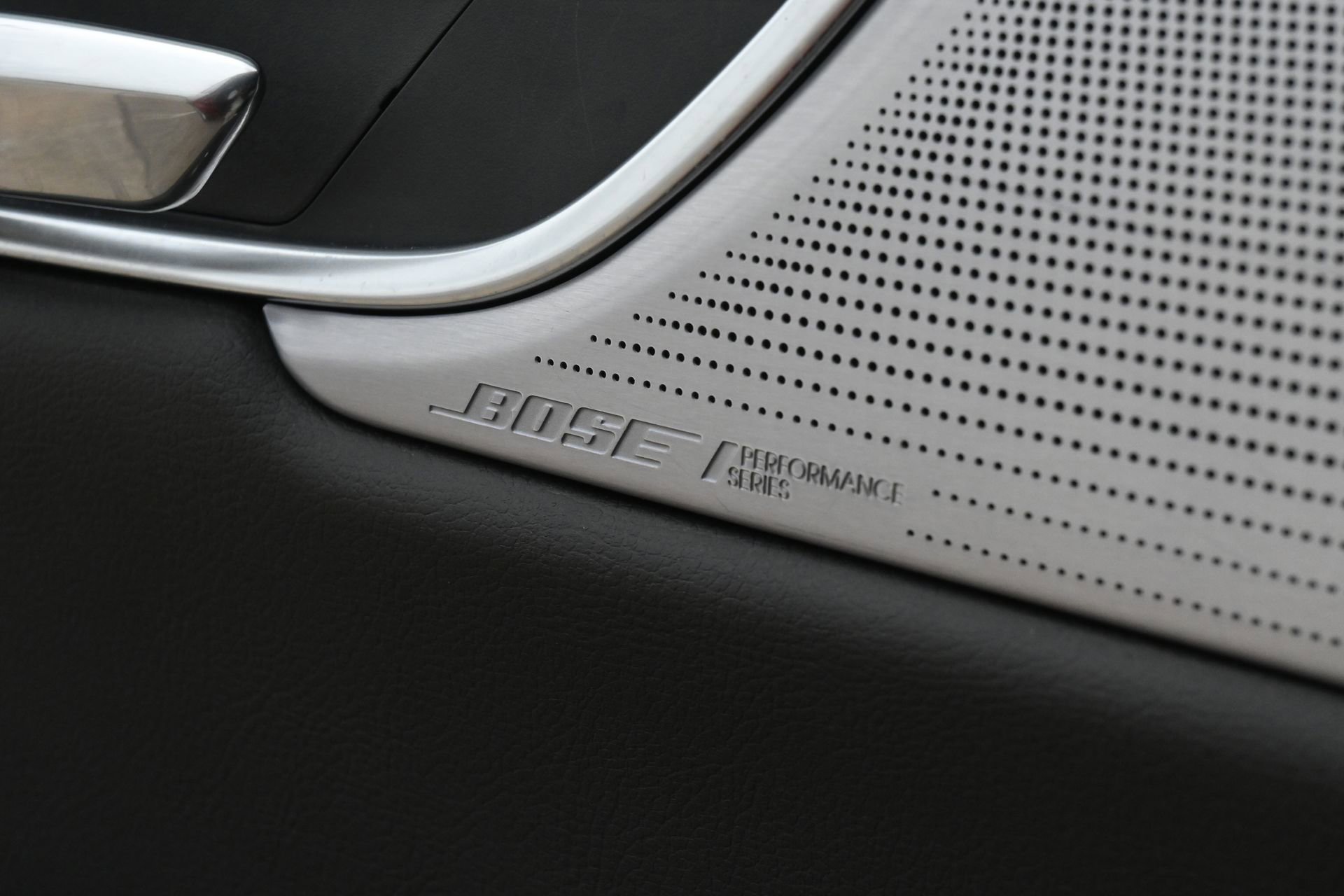 Used 2024 Cadillac XT6 Premium Luxury w/ LPO, Floor Liner Package FWD image 16
