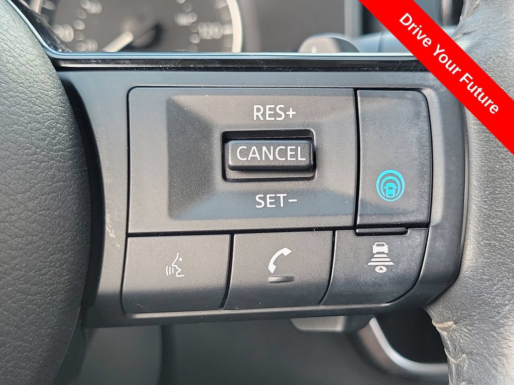 Used 2023 Nissan Rogue SL w/ SL Premium Package FWD image 6