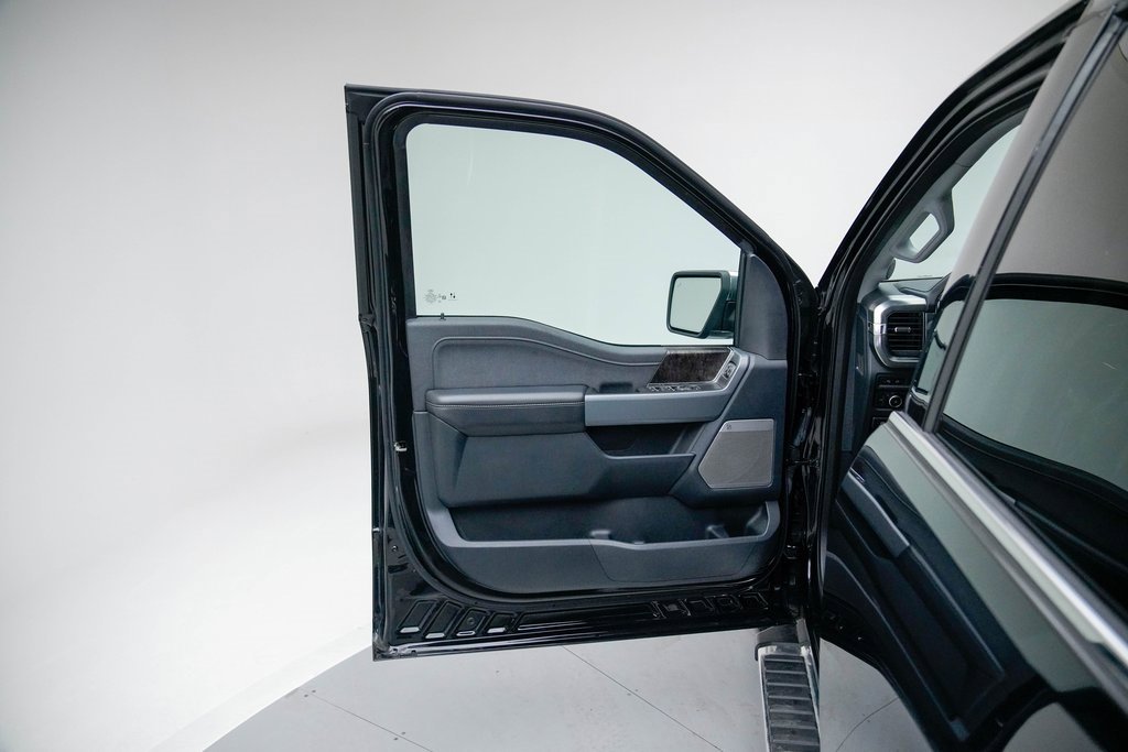 Used 2023 Ford F150 Lariat image 22