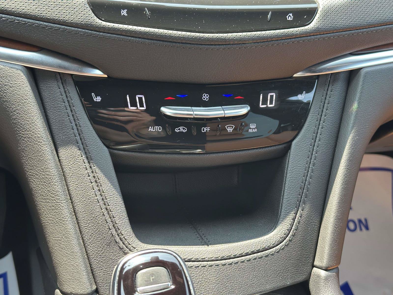 Certified 2024 Cadillac XT5 Premium Luxury AWD/4WD image 16