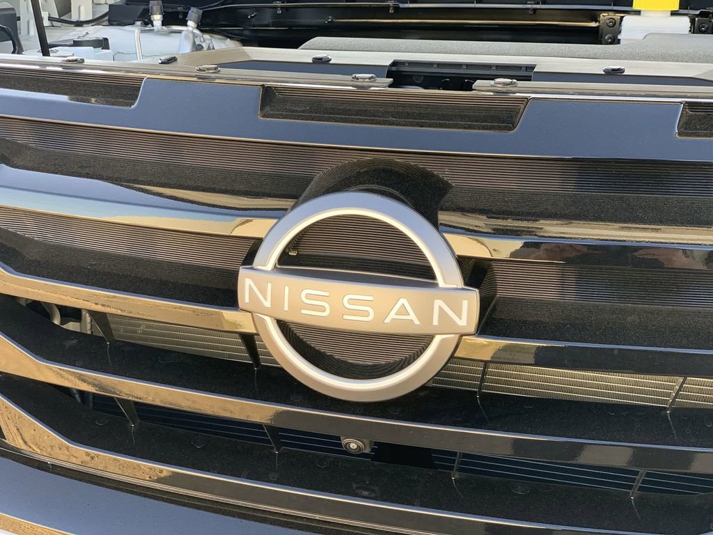 Used 2025 Nissan Pathfinder SL w/ Black Appearance Package FWD image 30