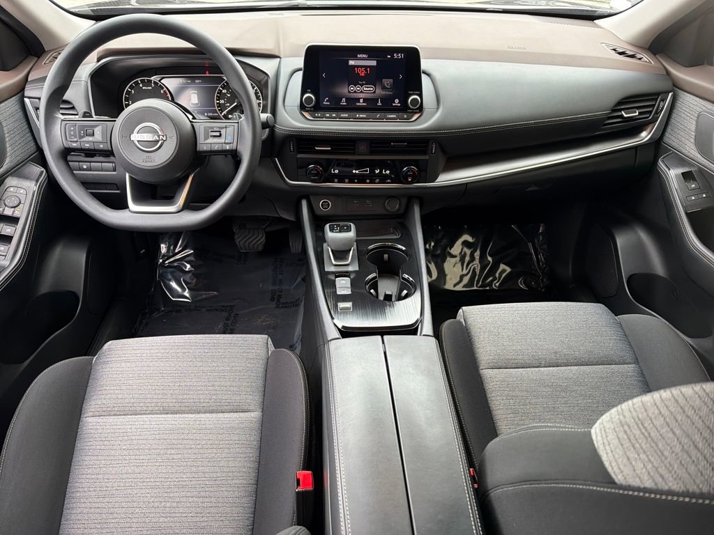 Certified 2023 Nissan Rogue SV image 15