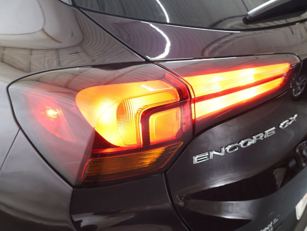 Used 2021 Buick Encore GX Select image 28