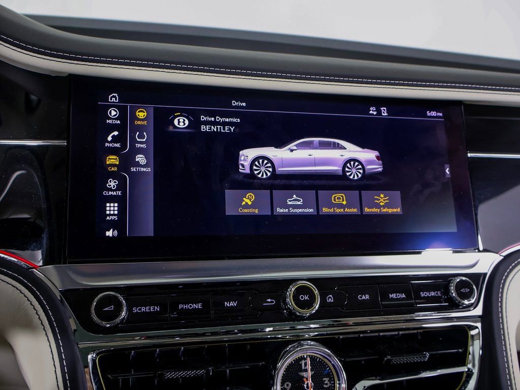 Used 2024 Bentley Flying Spur V8 image 28
