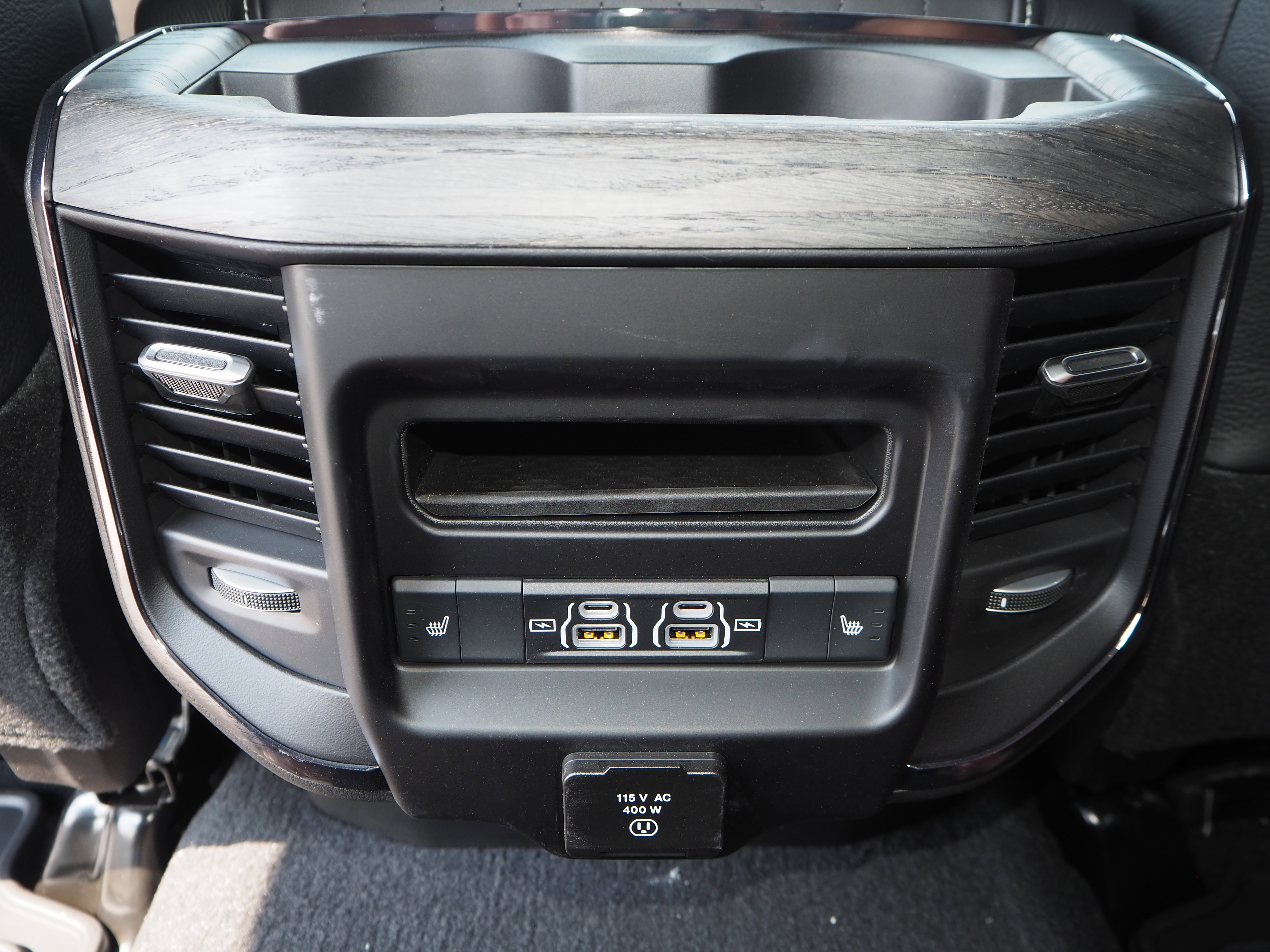New 2025 RAM 2500 Limited AWD/4WD image 22