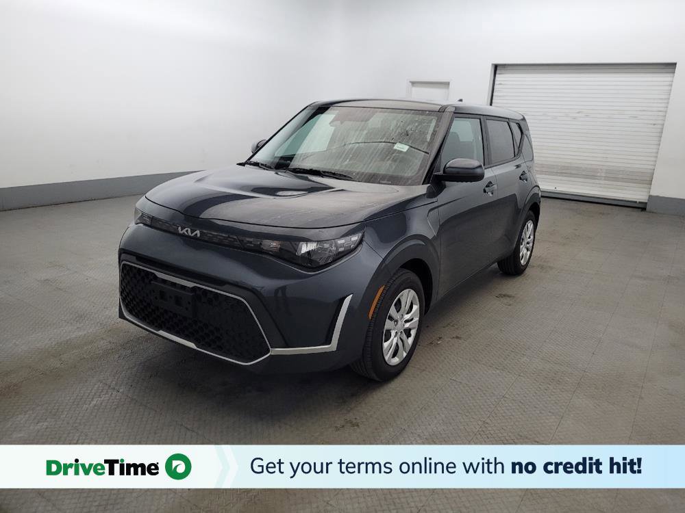 Used 2025 Kia Soul LX FWD image 1